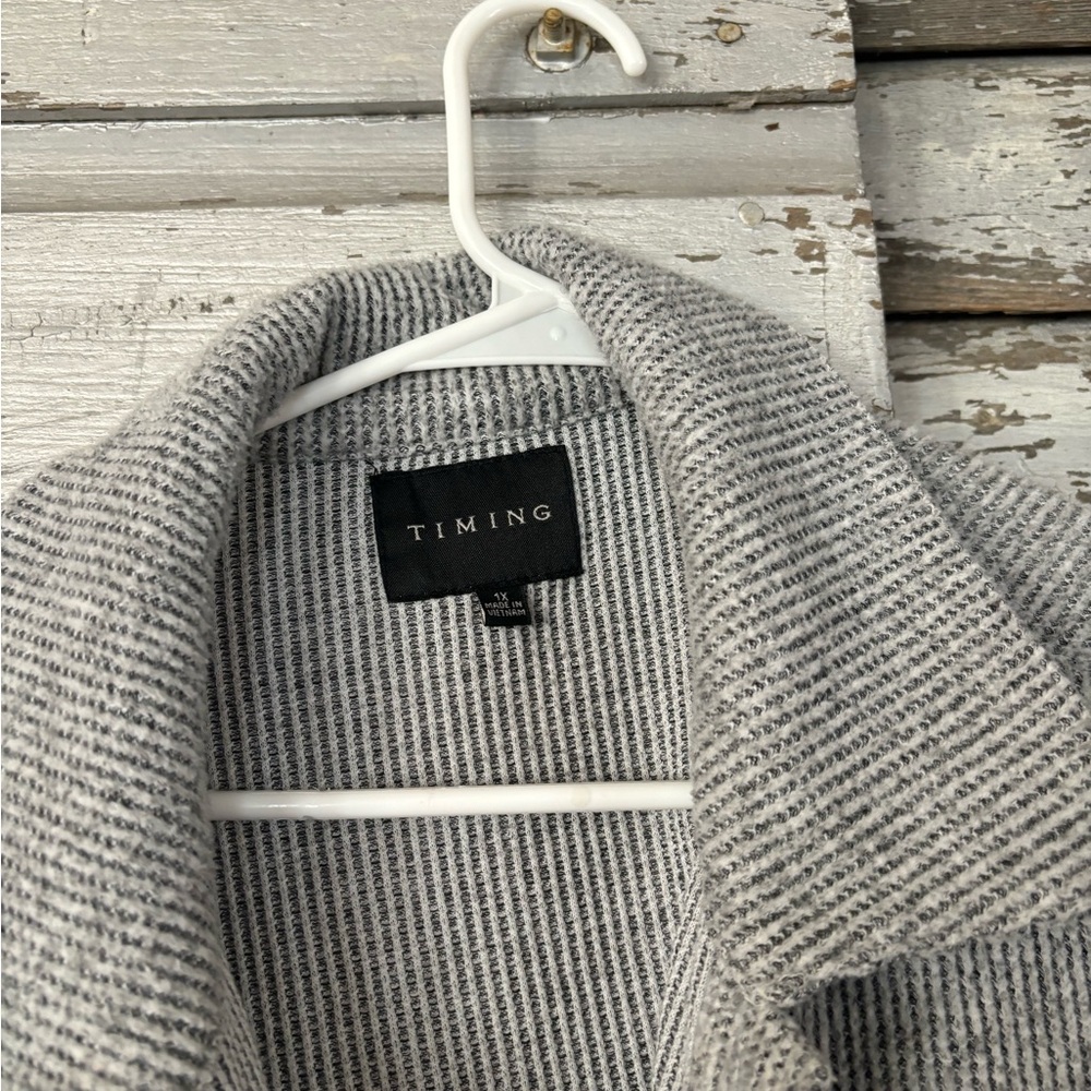 Timing Gray Button-Front Ribbed Trench Coat - Picture 2 of 3